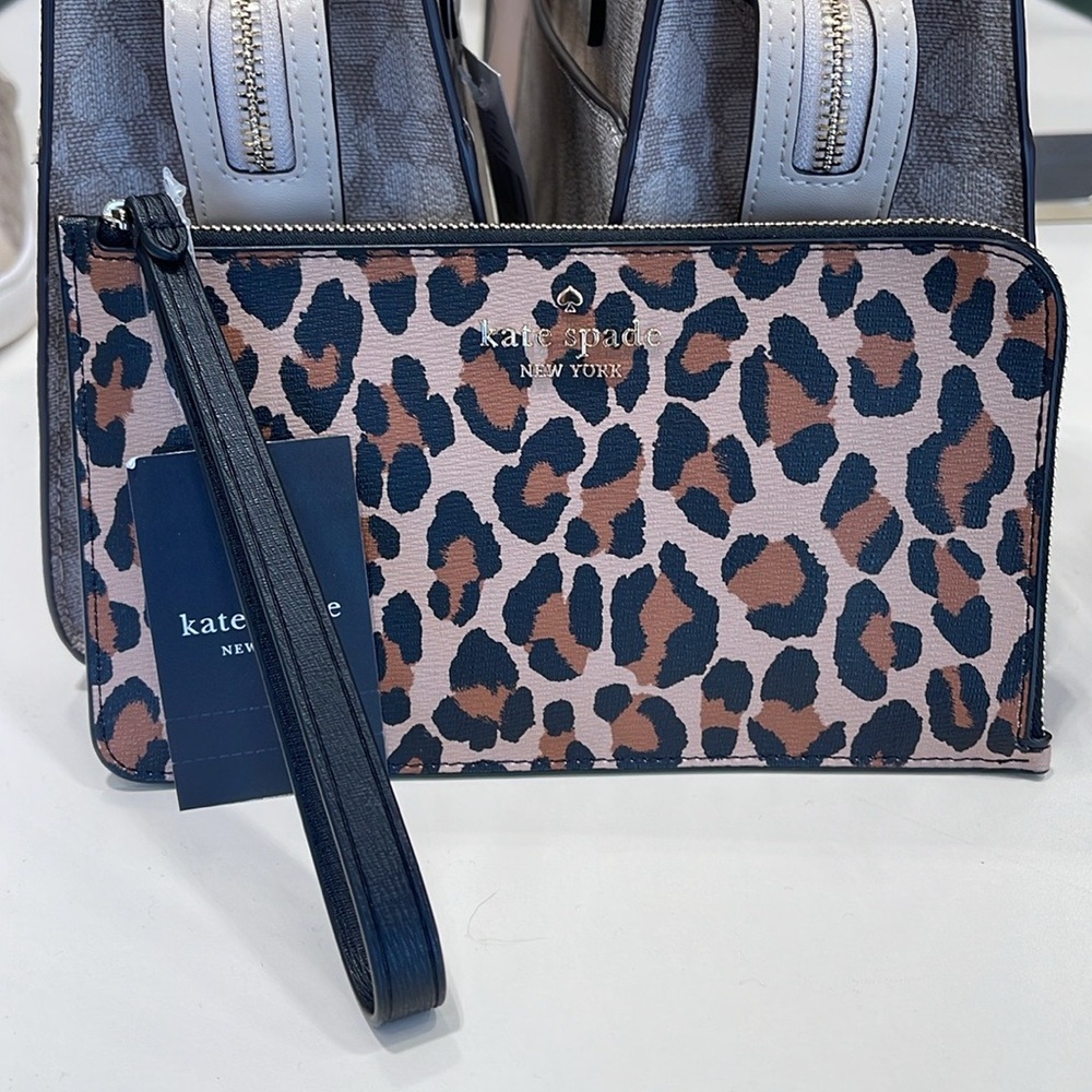 Kate Spade Lucy Leopard Medium L Zip Wristlet
Brown Multi Leopard 
NWT - Picture 9 of 16